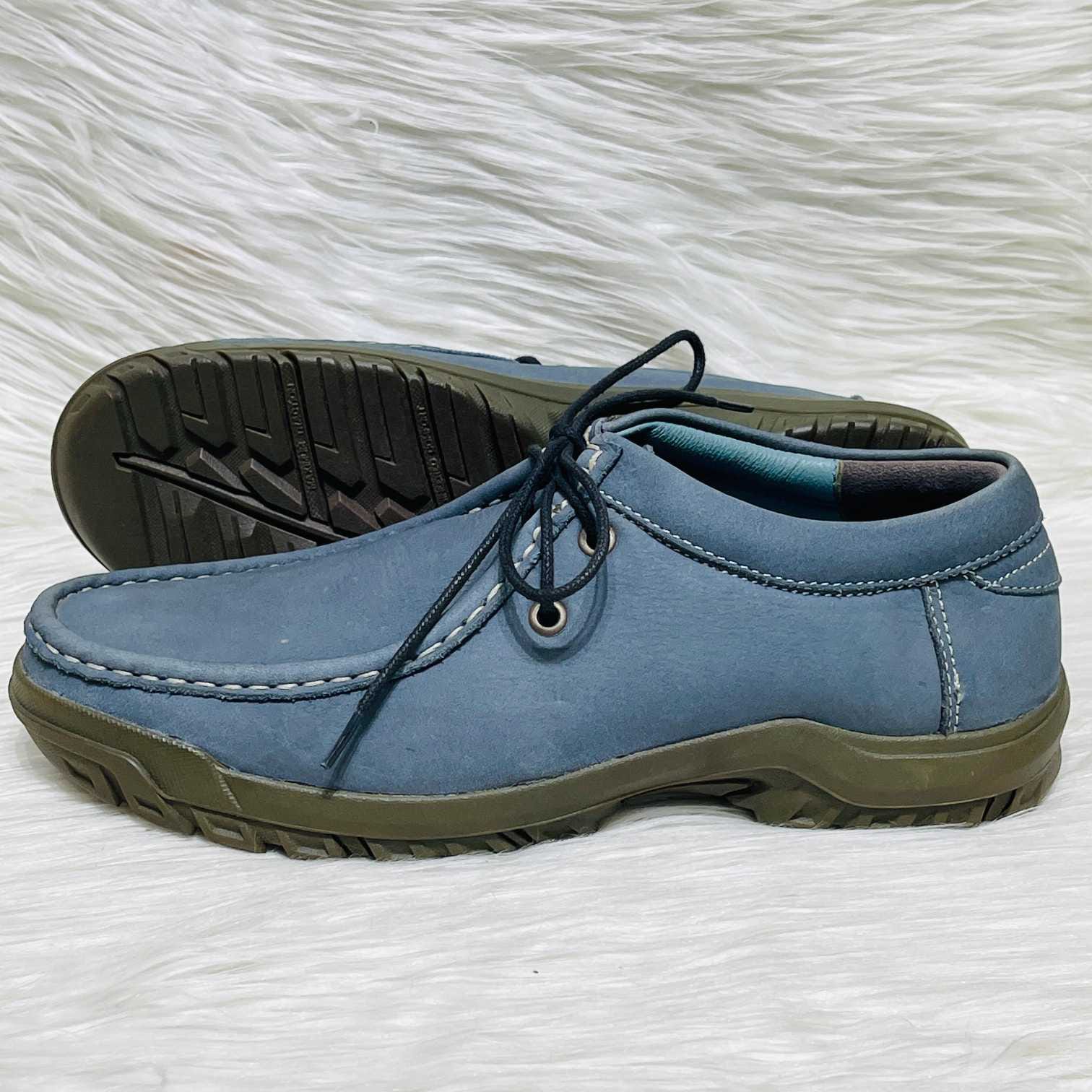 Cat Casual Less Blue